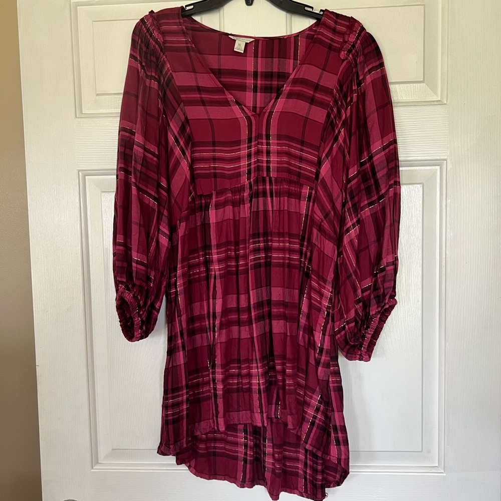 Burgundy, pink and gold checked tunic top.